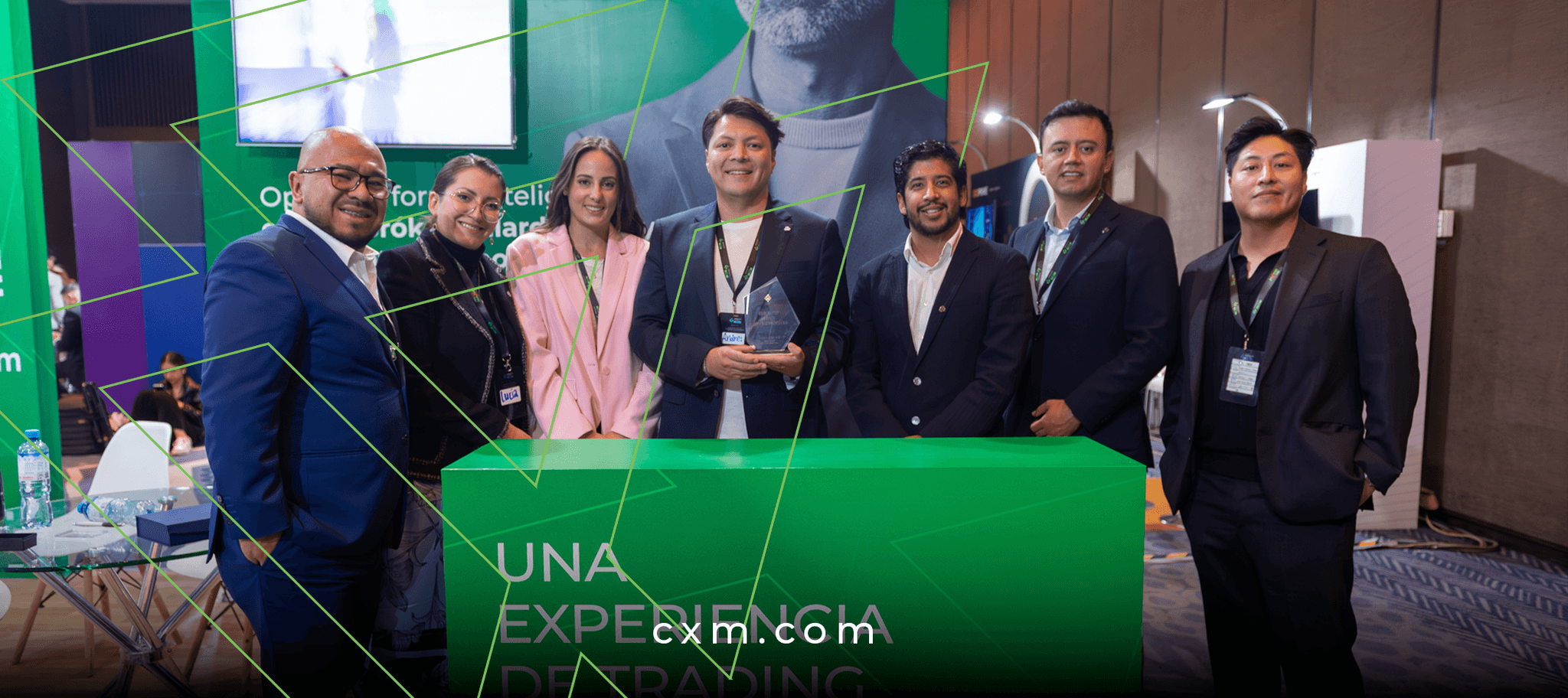 CXM được vinh danh là Nhà môi giới minh bạch nhất tại Wealth Expo Peru 2025.